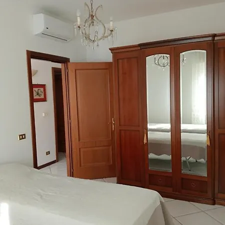 Apartment Trilocale Centrum By Nonsolomare Vacanze Srlu