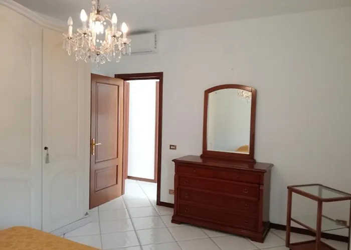 Trilocale Centrum By Nonsolomare Vacanze Srlu Апартаменти